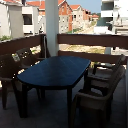 Apartments Jurjevic Novalja Exterior photo